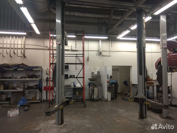 Монтаж автомобильного подъемника