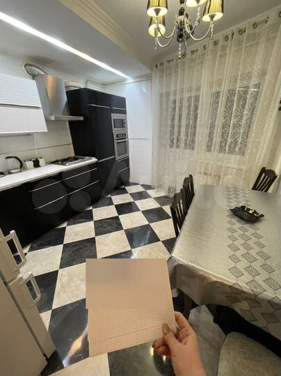 3-к. квартира, 75 м², 2/8 эт.
