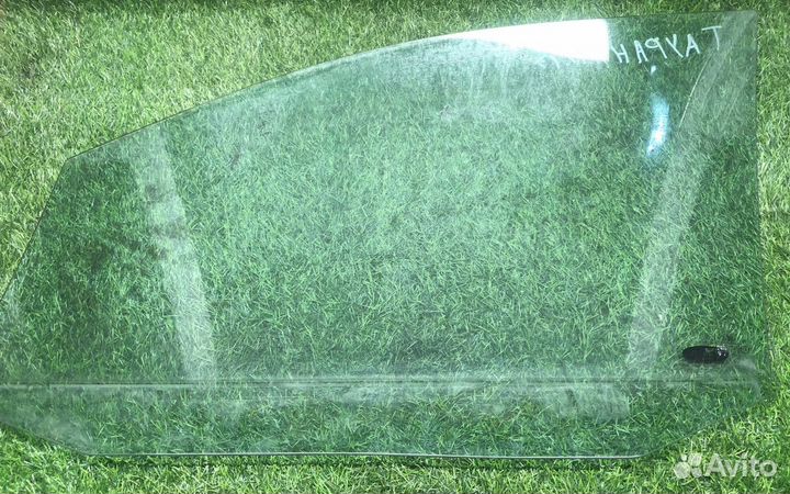 Стекло двери передней правой VW Touran