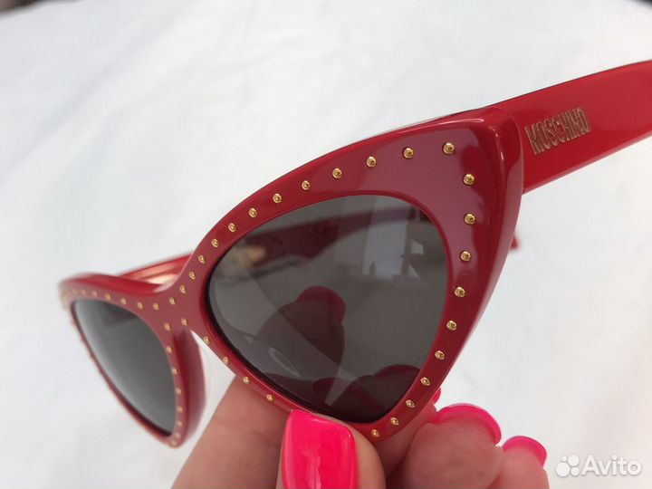 Солнцезащитные очки moschino