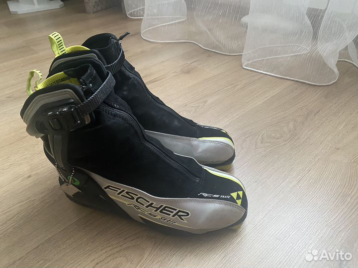 Лыжные ботинки Fisher RC5 Skate NNN EU43/RUS42