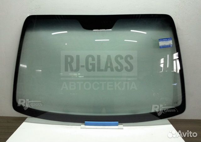 Лобовое стекло на Тойота Авенсис