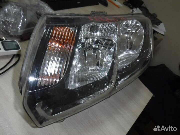 Фара передняя левая Renault Sandero