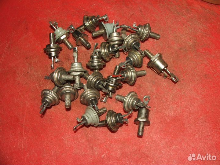 Диоды Кд 213,Д 246.Д 302.,тиристоры, стабилитроны