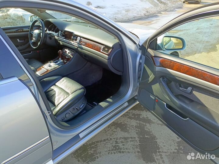 Audi A8 4.2 AT, 2005, 219 800 км