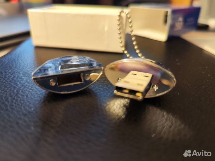 Подарочная флешка - кулон - капелька воды