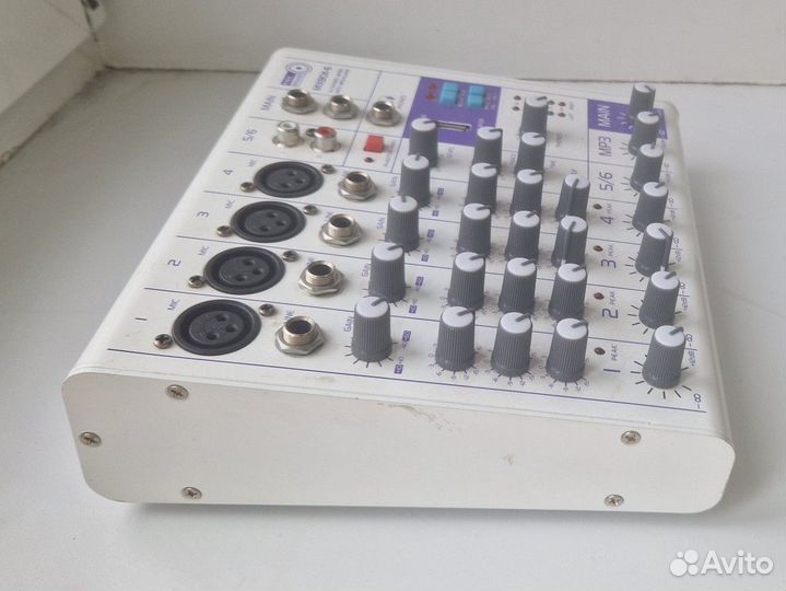 Микшерный пульт mixbox4