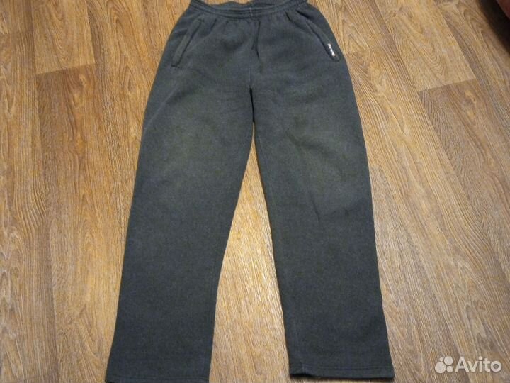 Спортивные штаны, рубашка