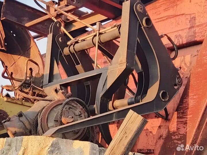 Фронтальный погрузчик YIGONG ZL18, 2011