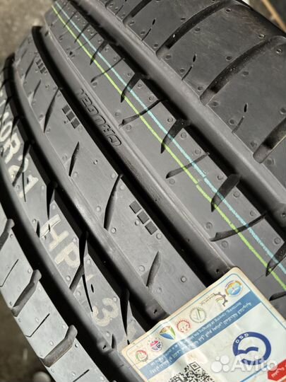 Kumho Crugen Premium KL33 255/40 R21 102Y