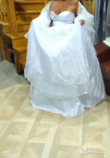 Свадебное платье 44 - 46 размер новое