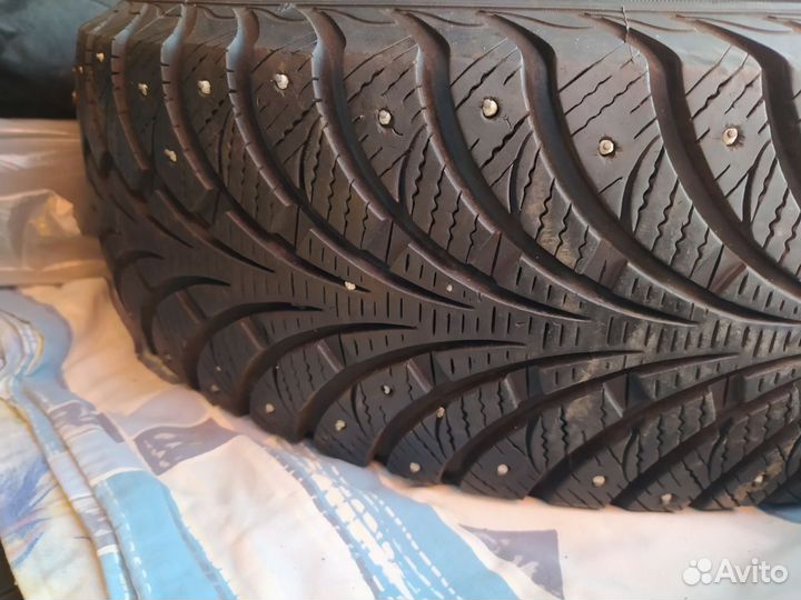 Goodyear UltraGrip Extreme 205/65 R15 94T