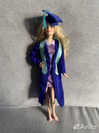 Барби выпускница