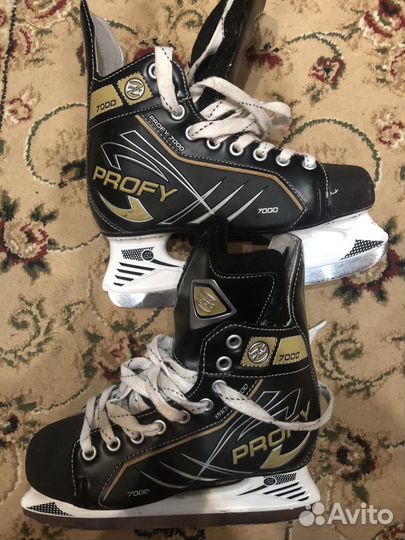 Коньки хоккейные