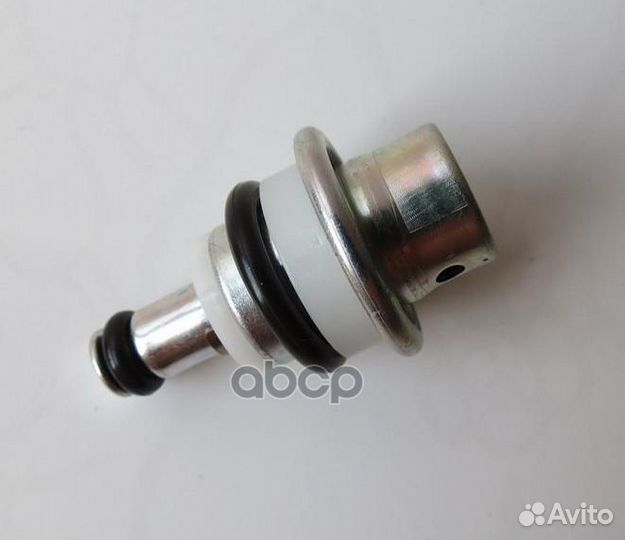 Регулятор давления подачи топлива Toyota Auris