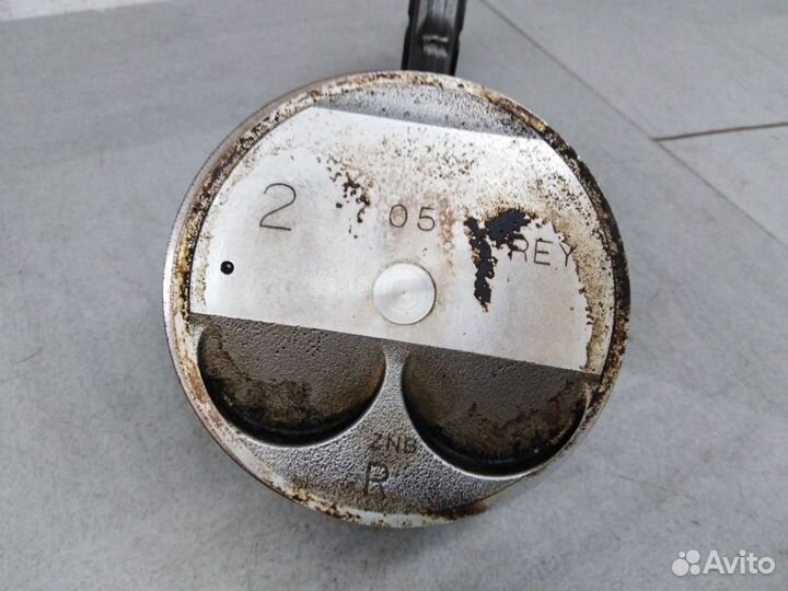 Поршень с шатуном Инфинити