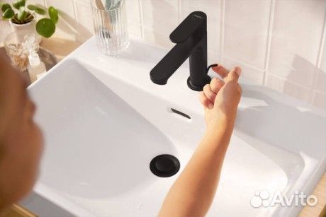Смеситель для раковины hansgrohe 72588670 Черный