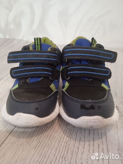 Кроссовки 24 р