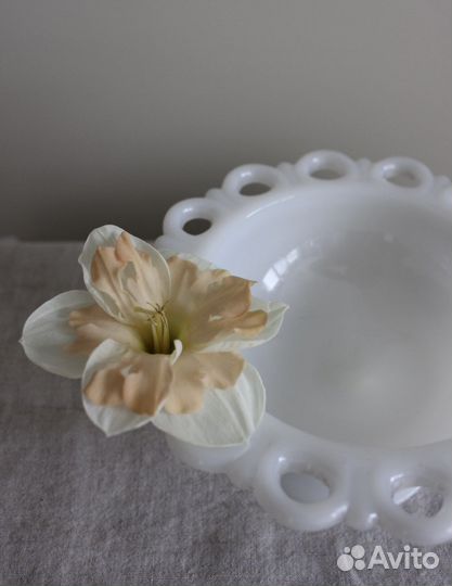 Конфетница-креманка молочное стекло. Винтаж