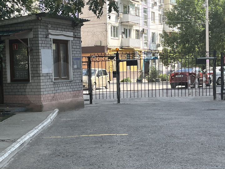 3-к. квартира, 159,8 м², 4/7 эт.