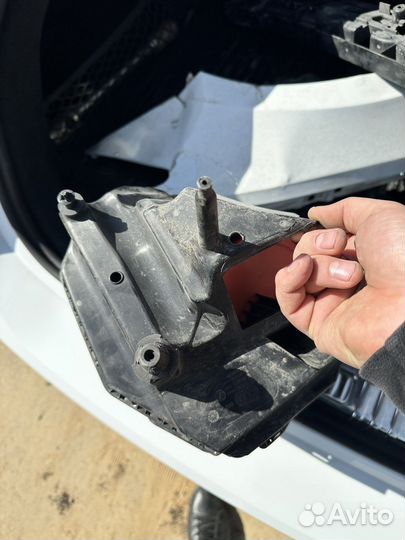 Корпус воздушного фильтра ауди а7 с8