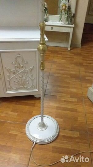 Люстра, торшер с абажуром 60гг