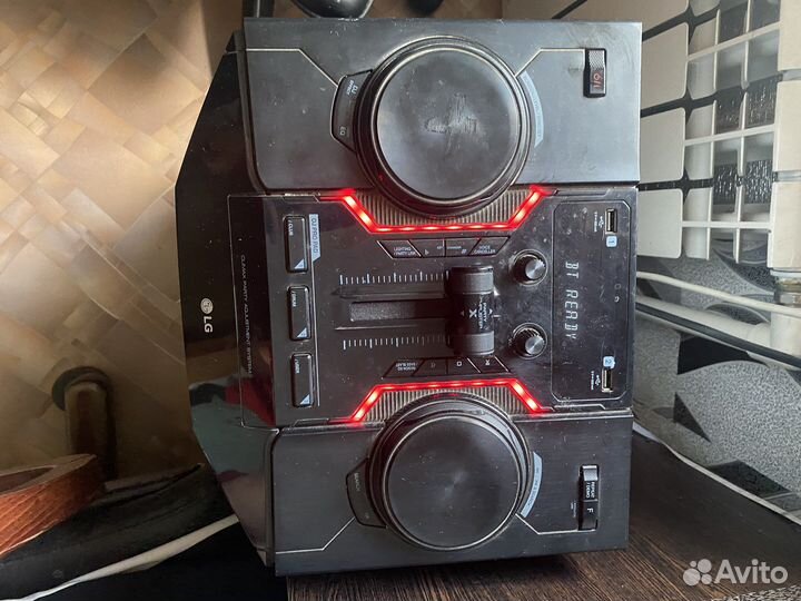 Музыкальный центр LG с bluetooth