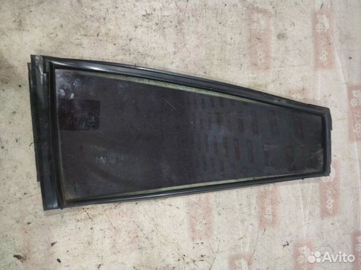 Стекло двери заднее левое Mitsubishi Pajero Sport