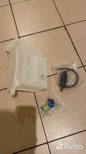 Бачок омывателя моторчик датчик уровня Zeekr 001