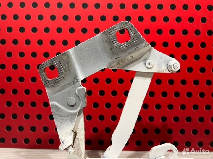 Петля капота Mercedes-Benz Gle W166 2018