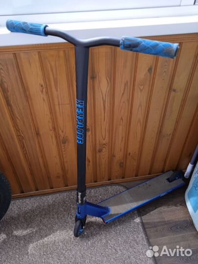 Трюковой самокат