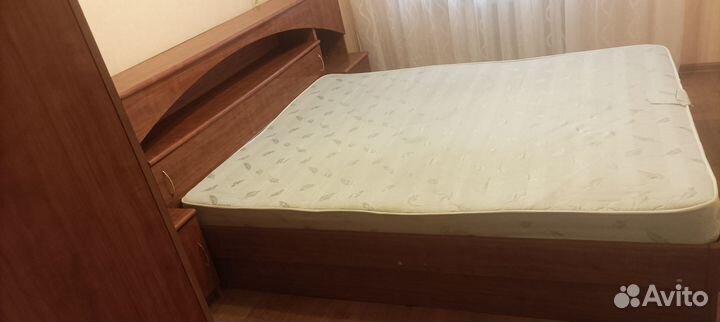 Продам кровать 2 спальную бу с матрасом