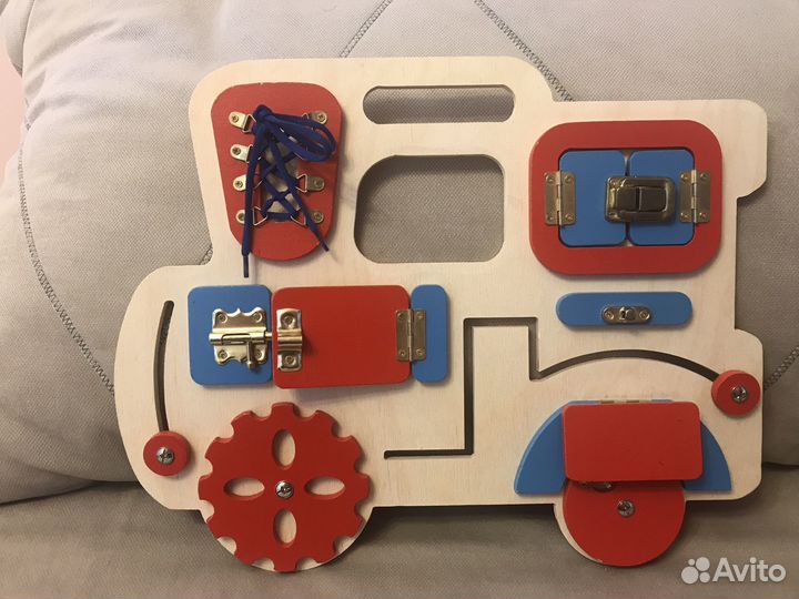 Бизиборд паровозик игрушка для детей