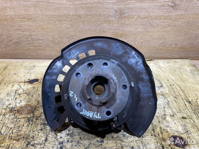 Поворотный кулак задний левый VW Touareg