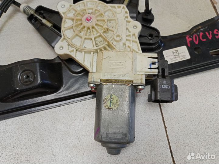 Стеклоподъемник электрический передний правый 1748