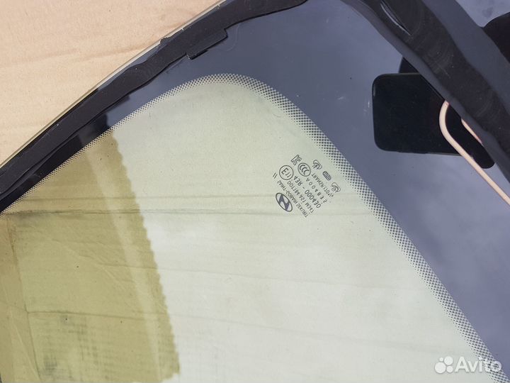 Лобовое стекло Hyundai genesis