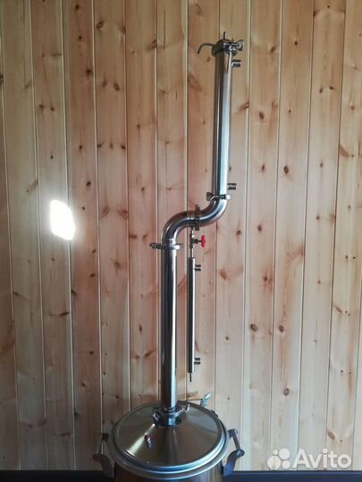 Колонна с отбором по жидкости в отводе