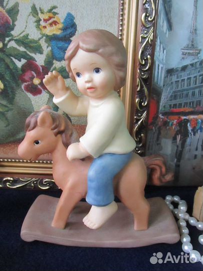 Статуэтка мальчик на лошадке regal фарфор Англия