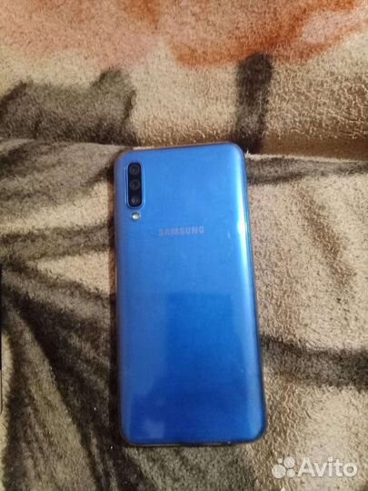 Samsung Galaxy A50, 4/64 ГБ