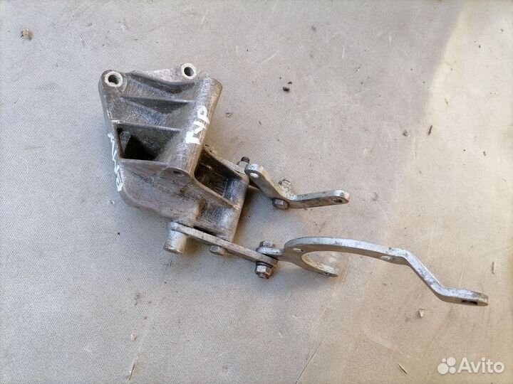 Кронштейн гидроусилителя 2.0 для BMW 5-серия E34