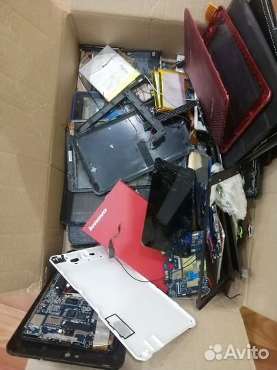 Планшеты телефоны бу на запчасти