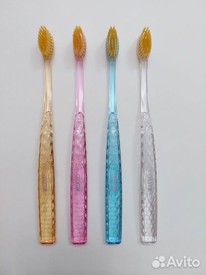 Зубная щетка