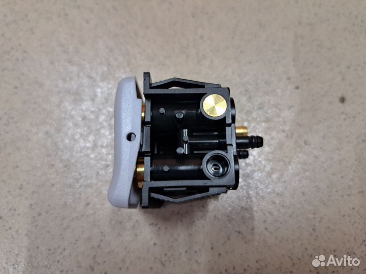 Кнопка сиденья Mercedes Actros Axor Atego