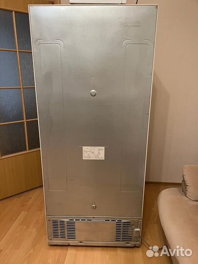 Холодильник двухкамерный Samsung SR-52 NXA