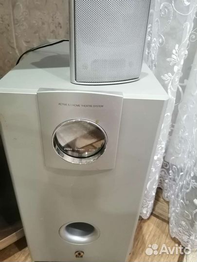 Активный сабвуфер