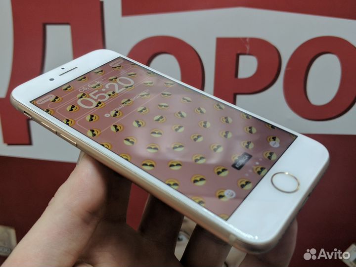 iPhone 8, 64 ГБ