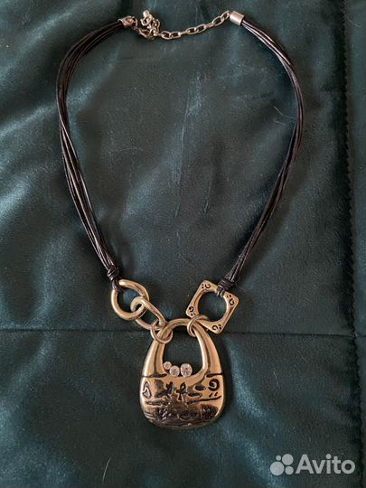 Кулоны-колье бижутерия