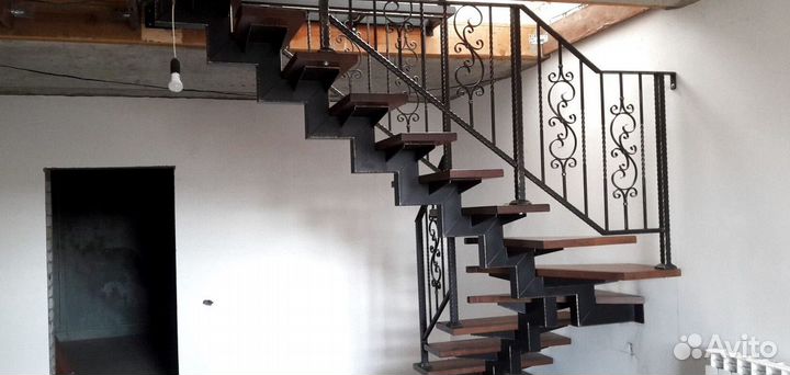 Лестницы с поворотом