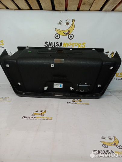 Обшивка крышки багажника задняя Audi A8 4H / D4