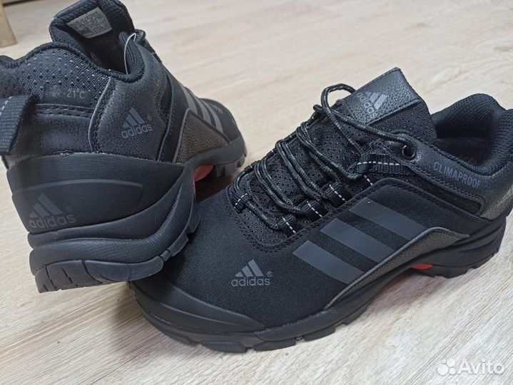 Кроссовки adidas термо